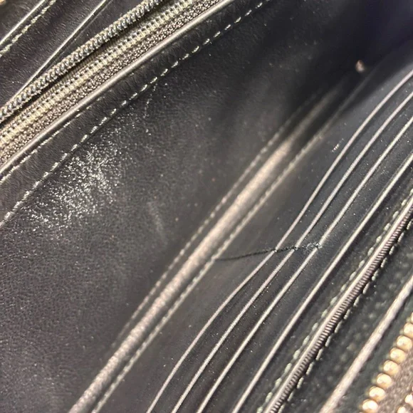 Beautiful Gucci Travel Organizer Wallet Black Guccissima - Picture 12 of 13